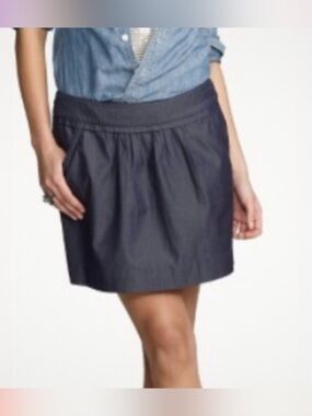 J.Crew pleated chambray mini skirt size 2 100% cotton